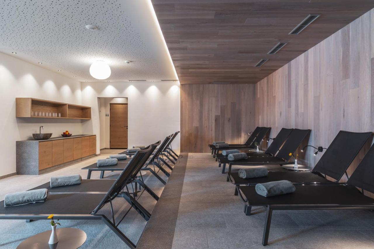Aparthotel Maraias - Luxury & Burgusio