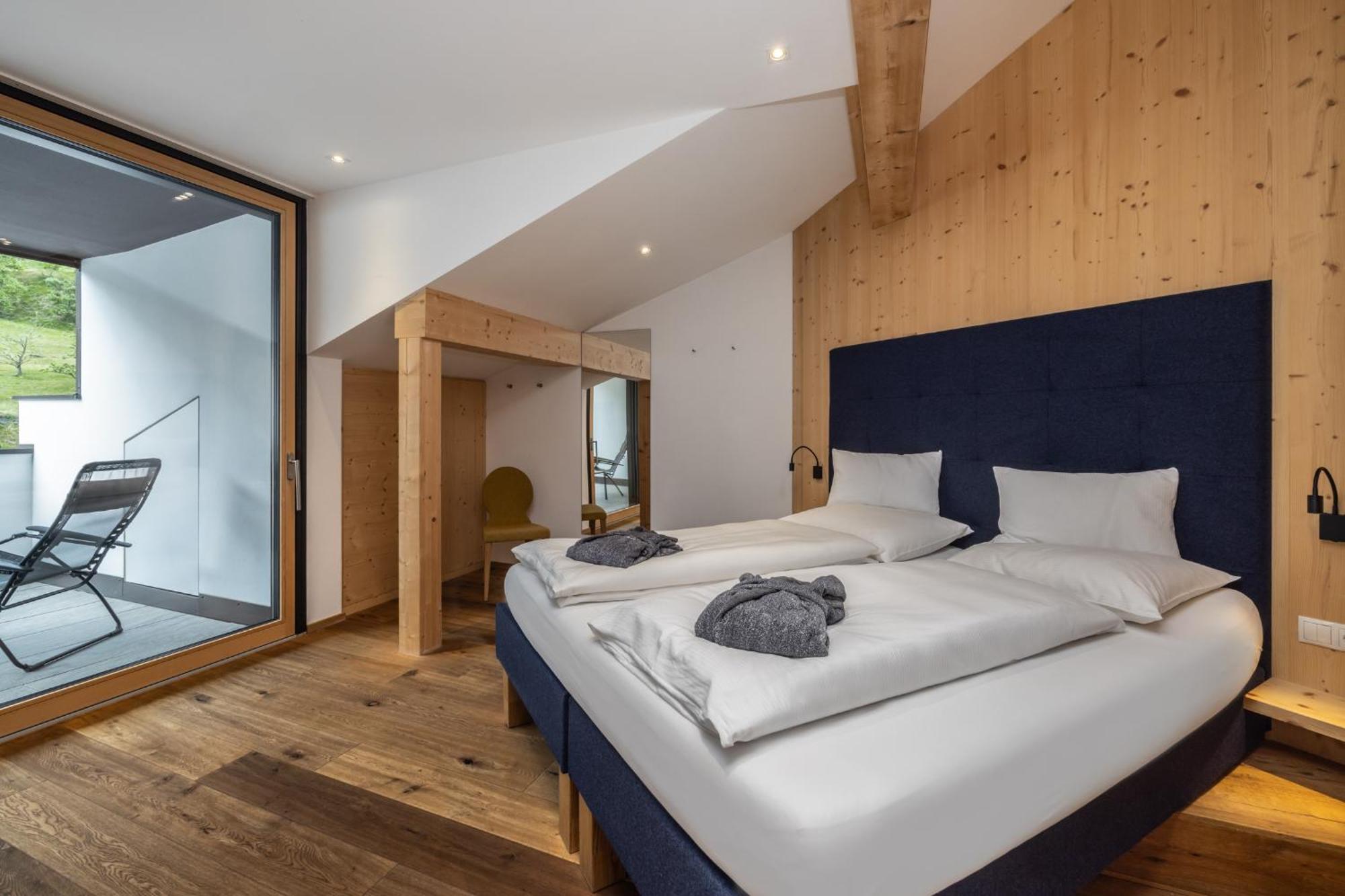 Maraias - Luxury & 4* Burgusio