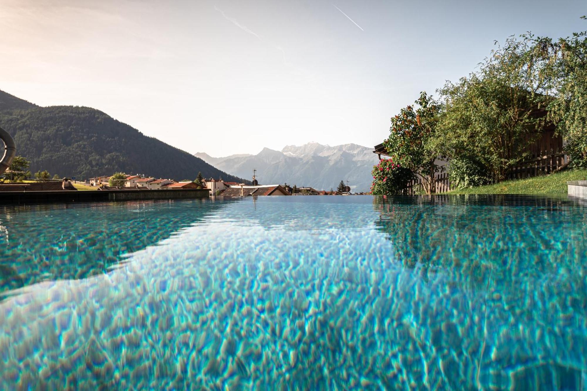 Aparthotel Maraias - Luxury & Burgeis